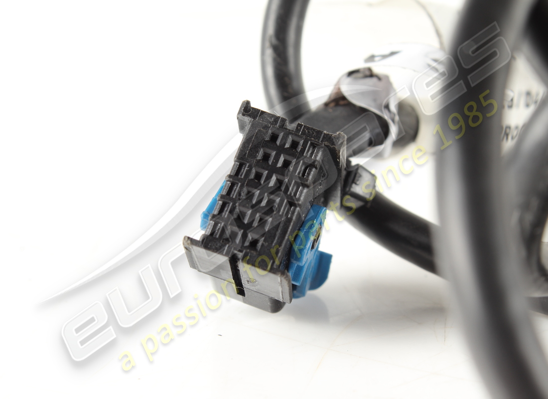 cavo presa usb-ndm ferrari usato. numero parte 311948 (3)