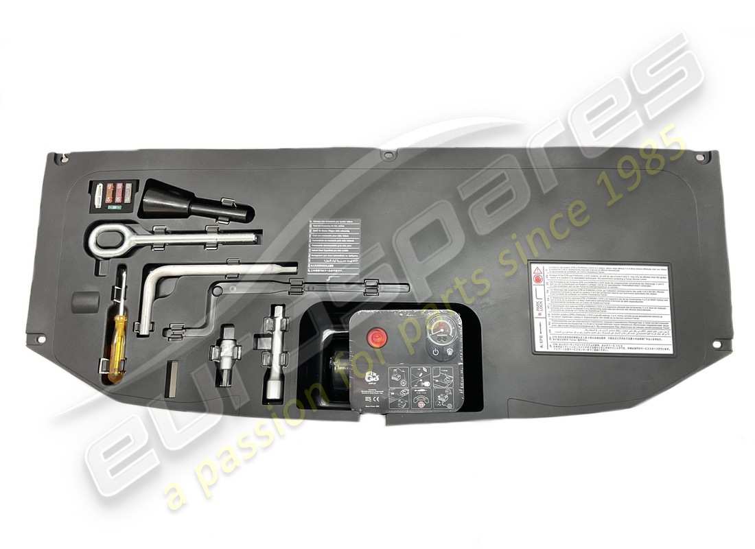 USATO FerrariKIT COMPLETO PER UTENSILI . NUMERO PARTE 318850 (1)