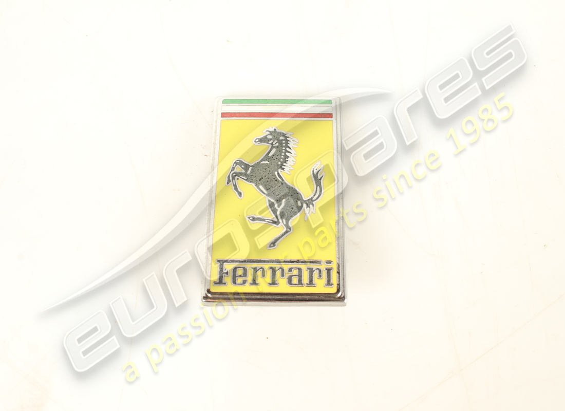 DISTINTIVO ANTERIORE USATO Ferrari NUMERO PARTE 62673100 (1)