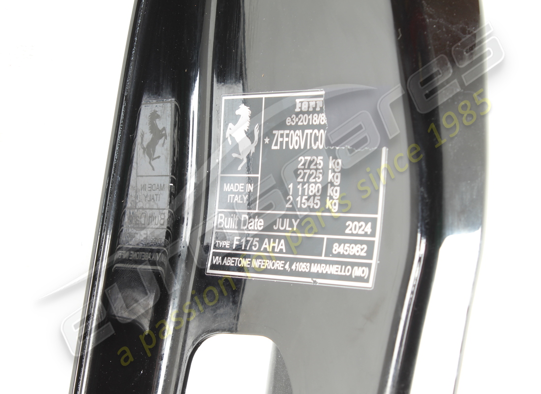 usato ferrari ricoprimento montante b inf.. numero parte 875655 (2)