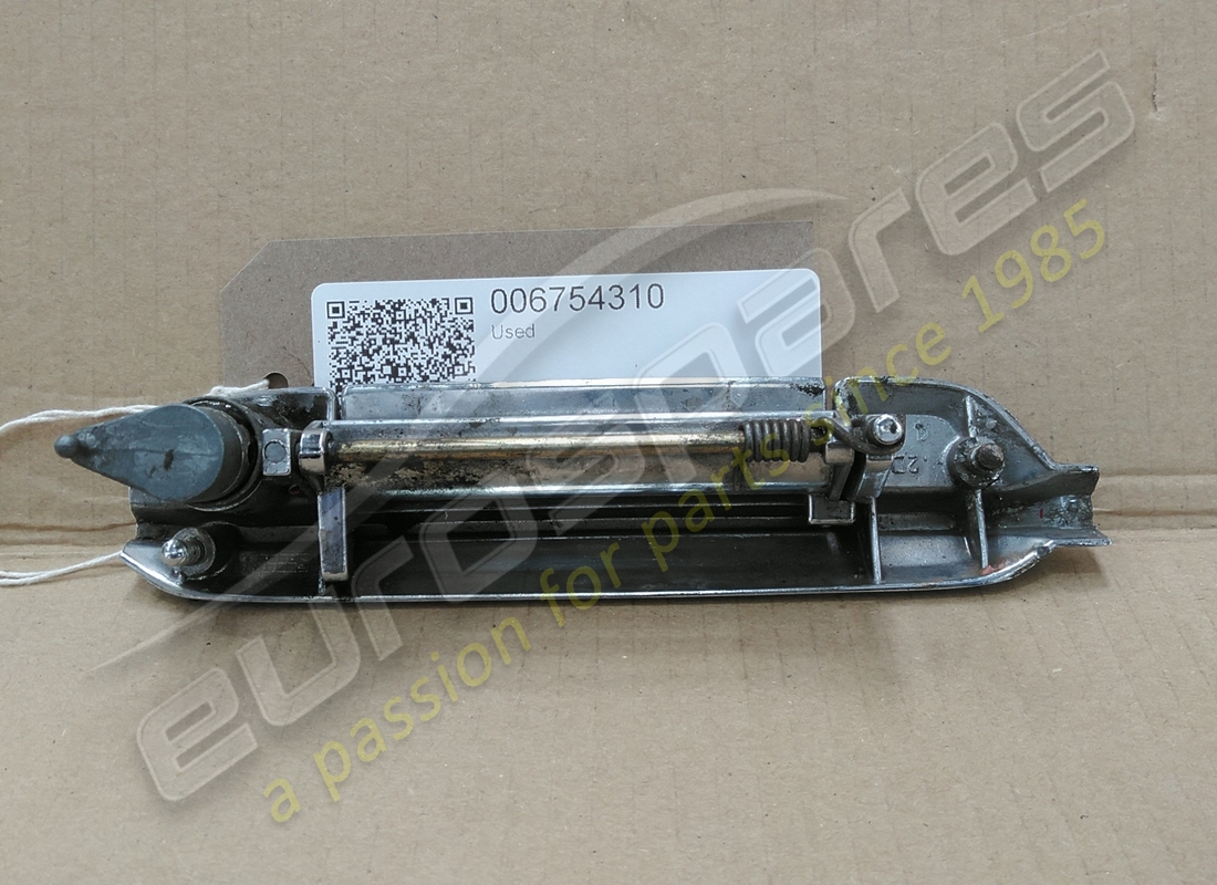 maniglia porta esterna destra lamborghini usata. numero parte 006754310 (2)