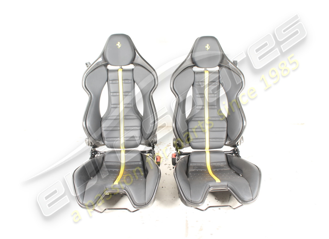 SEDILI DAYTONA IN CARBONIO USATI Eurospares (TAGLIA GRANDE). NUMERO PARTE EAP1490392 (1)