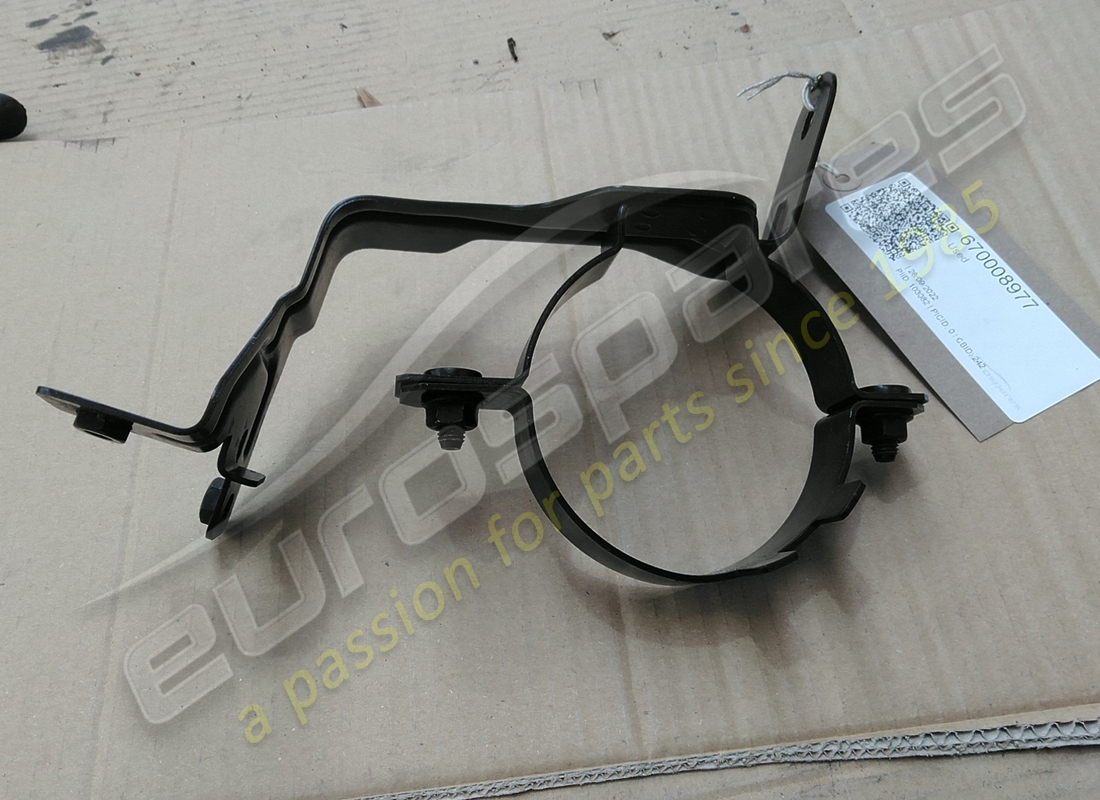 USATO Maserati SERVOSTERZO. SUPPORTO SERBATOIO OLIO. NUMERO PARTE 670008977 (1)