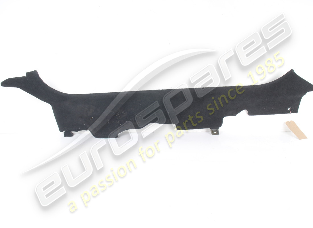 RIFINITURA SOTTOPORTA LATERALE DESTRO DANNEGGIATA Ferrari . NUMERO PARTE 88126600 (1)