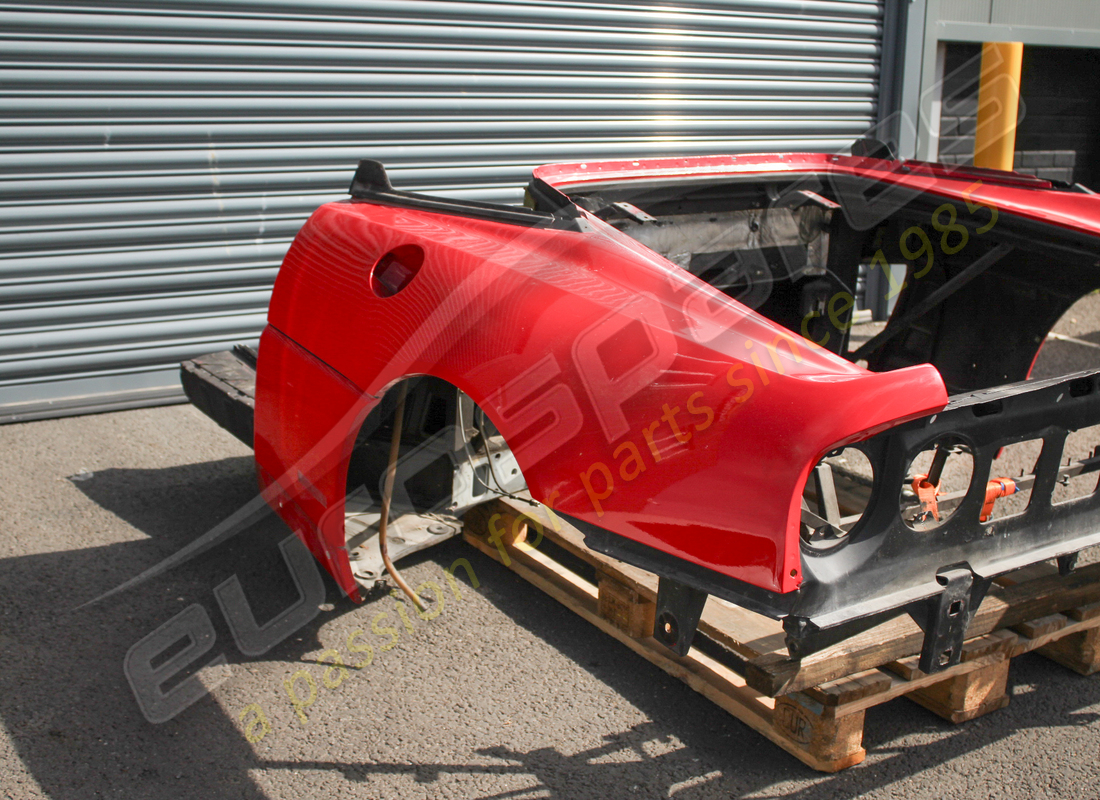 ferrari parte posteriore completa usata - valido per spider. numero parte eap1084933 (3)