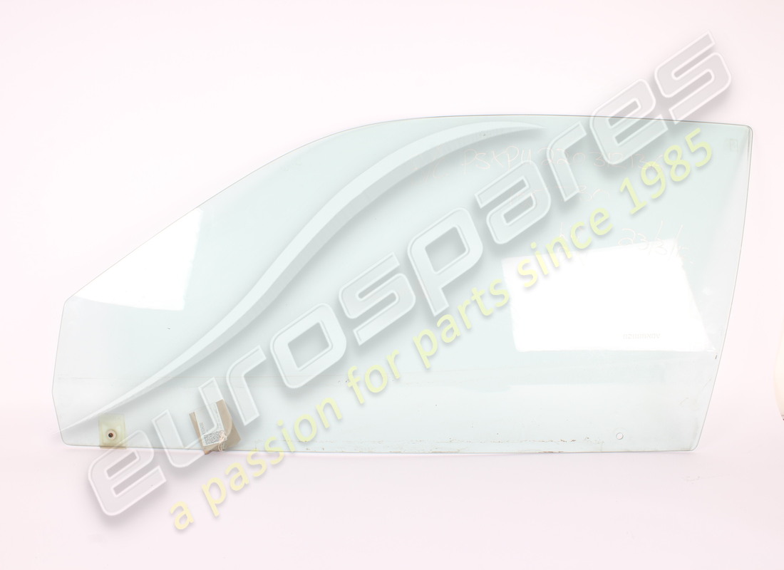 VETRO PORTA SX USATO Ferrari . NUMERO PARTE 61034200 (1)