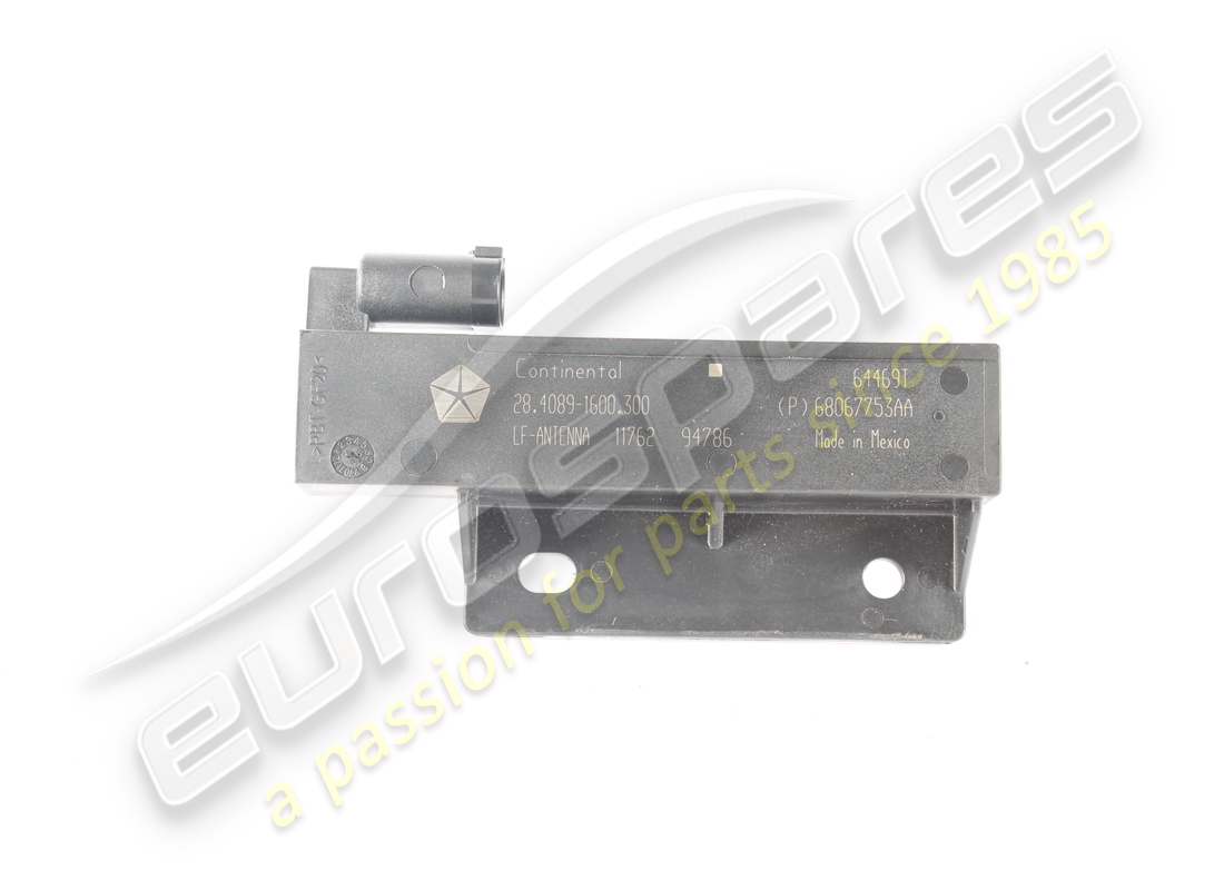 USATO Maserati COMPARTO BAGAGLI INGRESSO PASSIVO . NUMERO PARTE 675000241 (1)