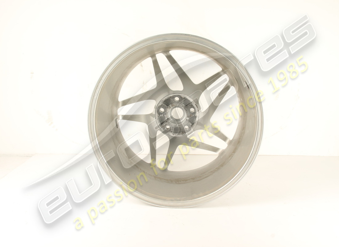 ruota posteriore sx usata ferrari. numero parte 861251 (3)