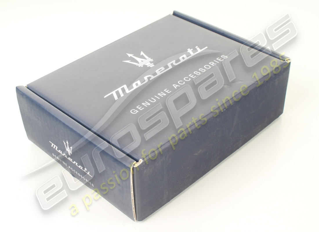 NUOVE MASERATI LUCI DI CORTESIA CON KIT LOGO. NUMERO PARTE 940001321 (5) nuove maserati luci di cortesia con kit logo. numero parte 940001321 (5)