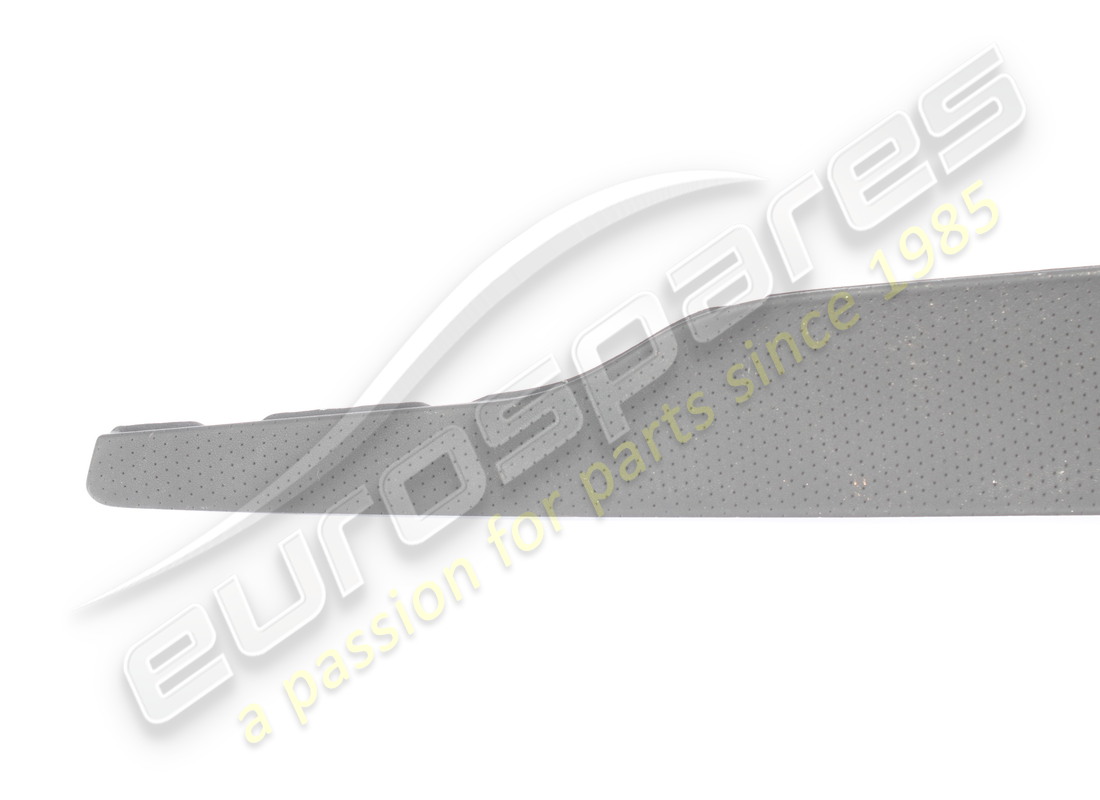 modanatura cruscotto lato passeggero usata maserati. numero parte 670200863 (2)