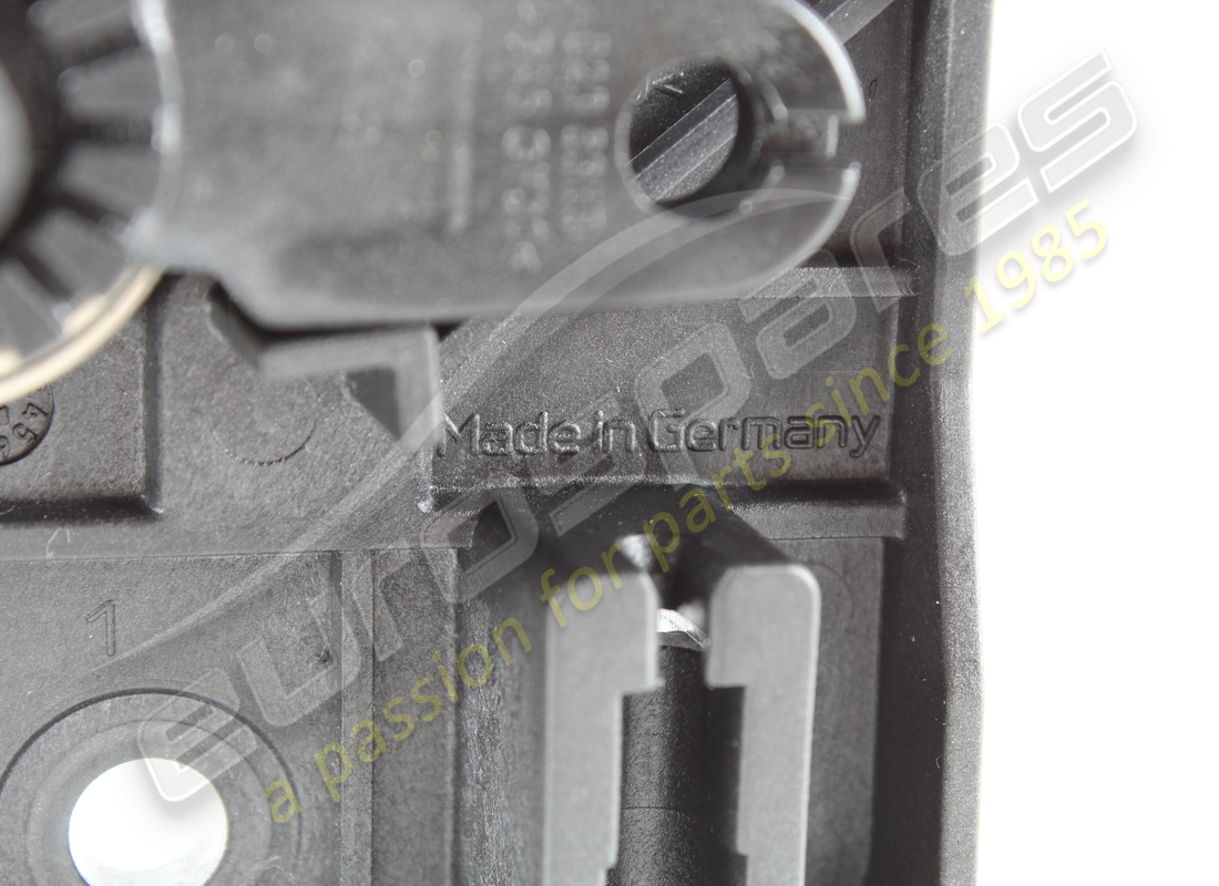 STAFFA DI MONTAGGIO USATA Lamborghini . NUMERO PARTE 4M2823633C9B9 (1) STAFFA DI MONTAGGIO USATA Lamborghini . NUMERO PARTE 4M2823633C9B9 (1)