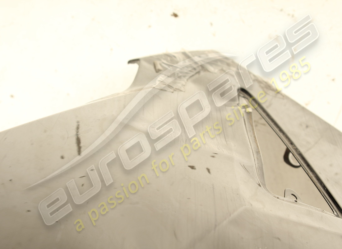 parafango anteriore sinistro lamborghini danneggiato. numero parte 4ml821105a (3)