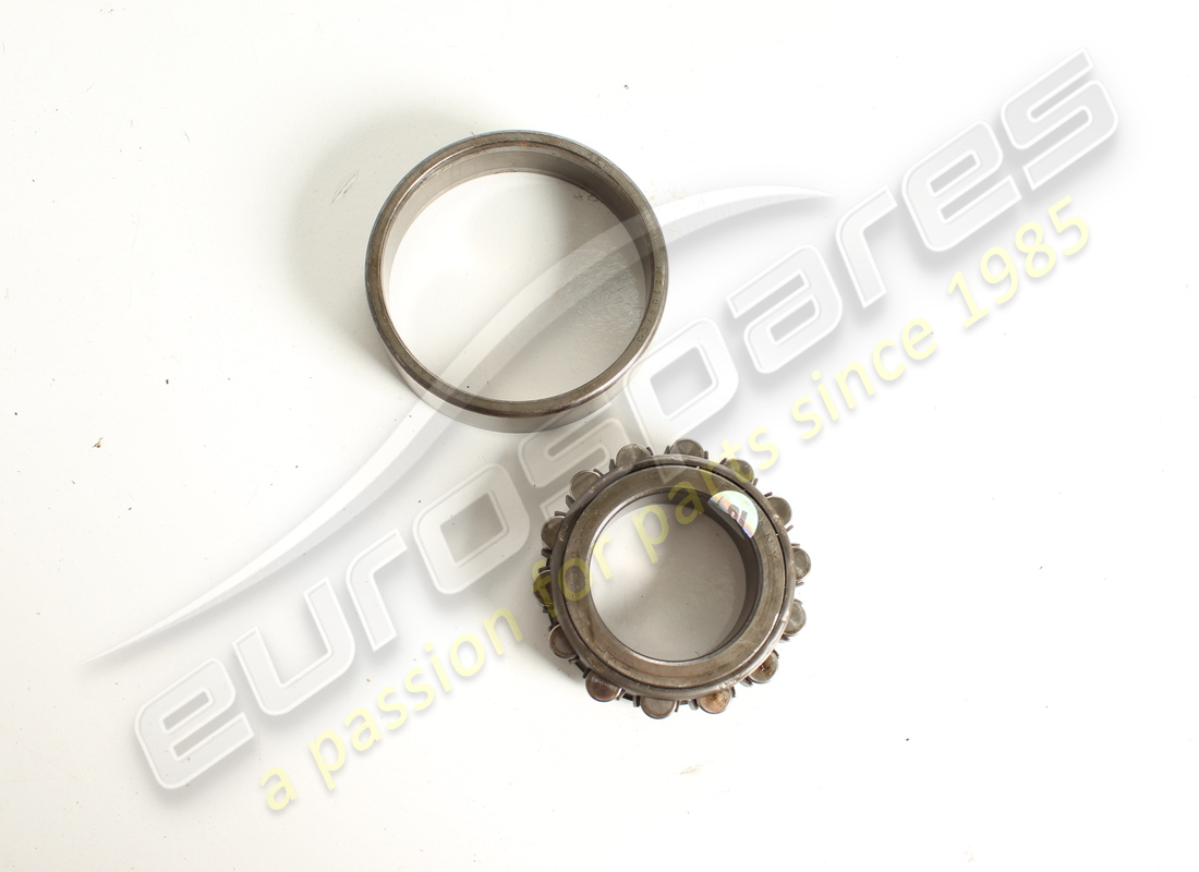 cuscinetto a rulli ferrari usato. numero parte 108657a (2)