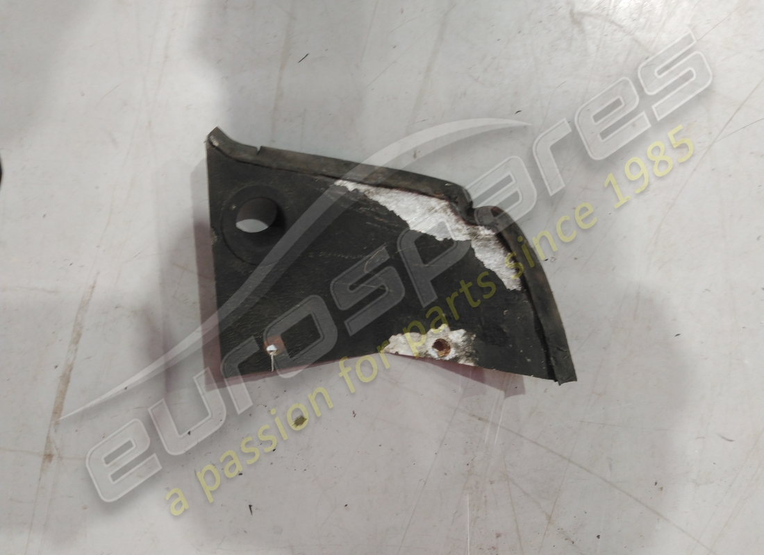 scudo sx ferrari usato. numero parte 40374100 (1)