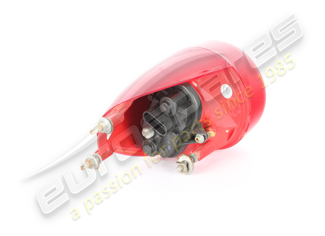 fanale posteriore interno sinistro ferrari danneggiato. numero parte 185669 (2)