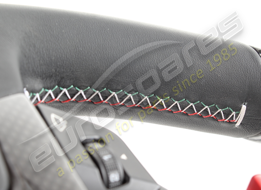 volante completo ferrari usato. numero parte 337540 (13)