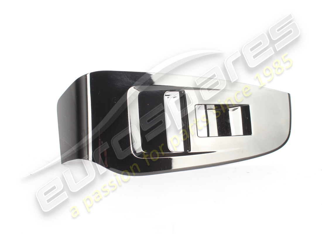 maserati usato rifinitura finestrino elettrico porta posteriore sinistra. numero parte 673014513 (1)