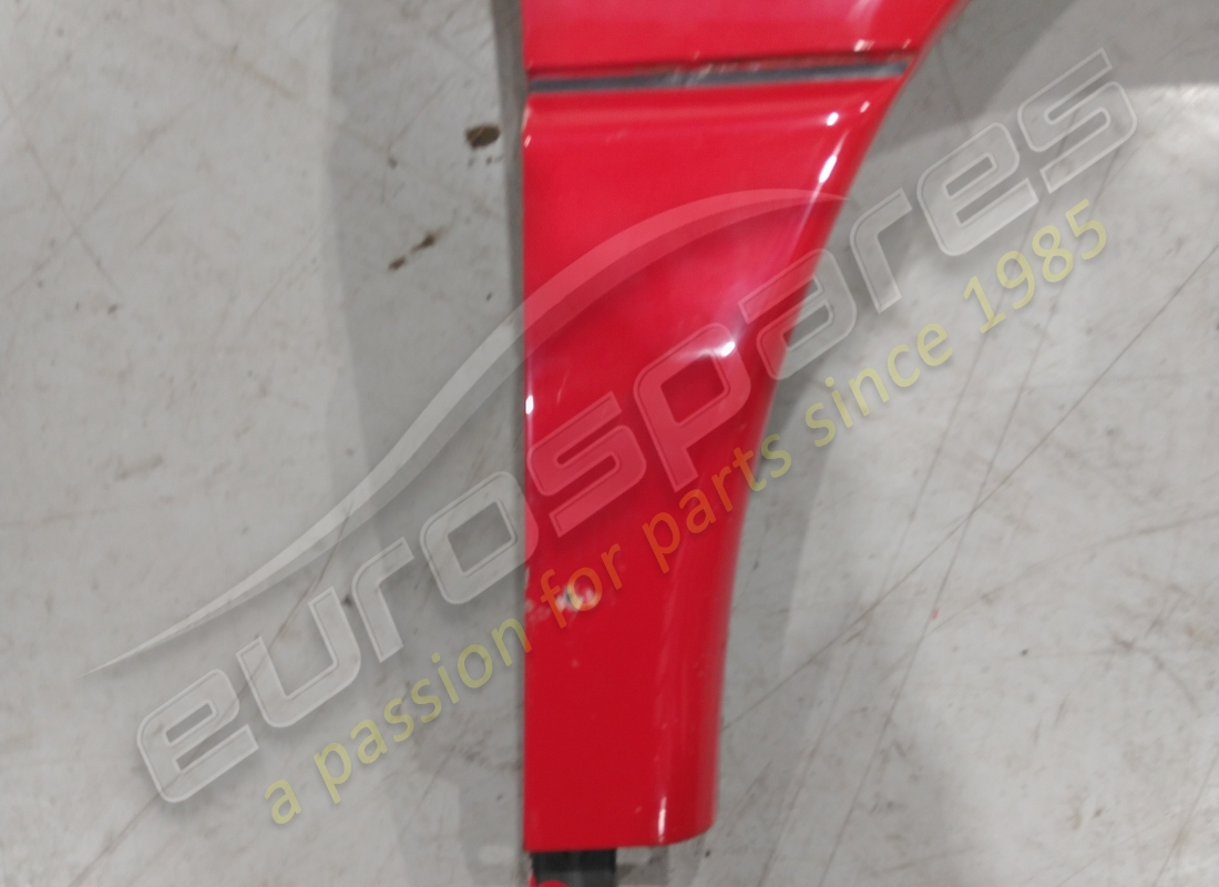 parafango anteriore destro completo ferrari danneggiato. numero parte 63962100 (2)