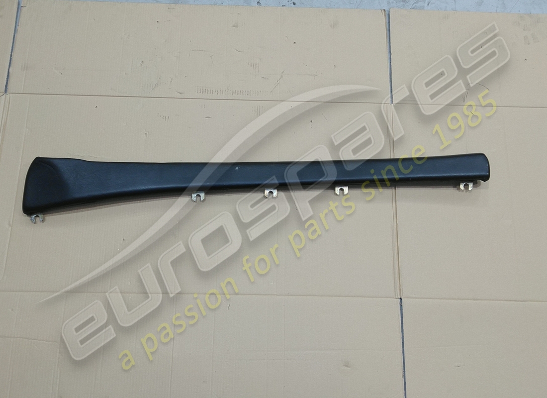 USATO Ferrari CUSTODIA SUPERIORE DX COPERTA . NUMERO PARTE 637182.. (1)