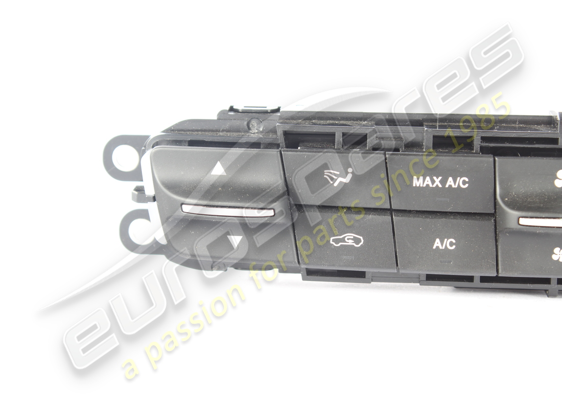 usato maserati comando a/c anteriore. numero parte 670074920 (2)