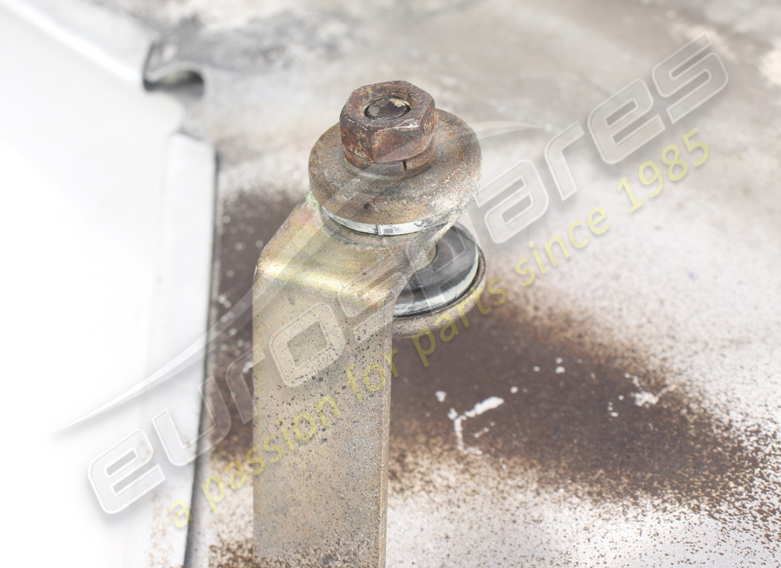 SCUDO CALORE FERRARI USATO. NUMERO PARTE 128950 (5) scudo calore ferrari usato. numero parte 128950 (5)