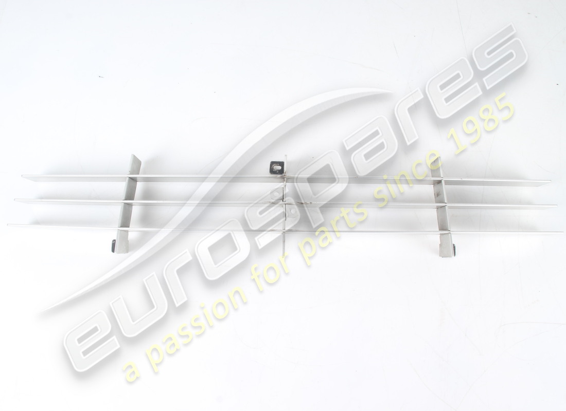 USATA FERRARI GRIGLIA DEL PANNELLO INFERIORE. NUMERO PARTE 61736800 (2) usata ferrari griglia del pannello inferiore. numero parte 61736800 (2)