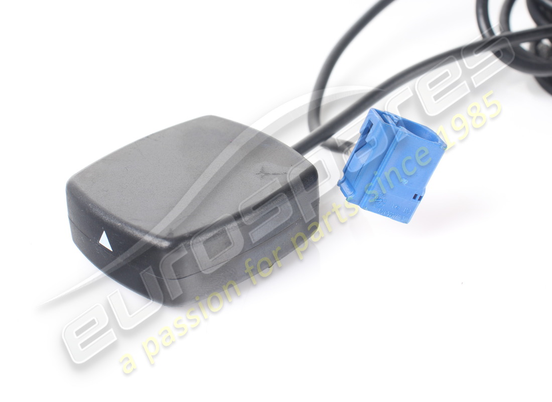 ANTENNA GPS GLONASS FERRARI USATA. NUMERO PARTE 336506 (2) antenna gps glonass ferrari usata. numero parte 336506 (2)