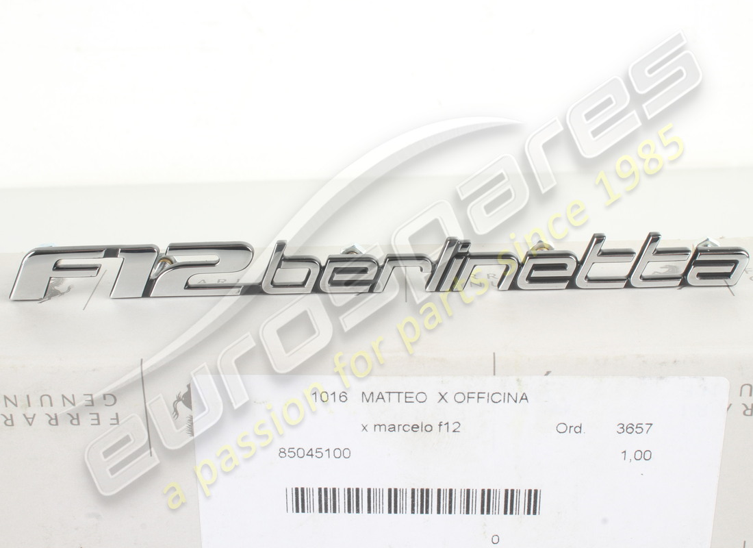 new ferrari f12 berlinetta badge. part number 85045100 (2)