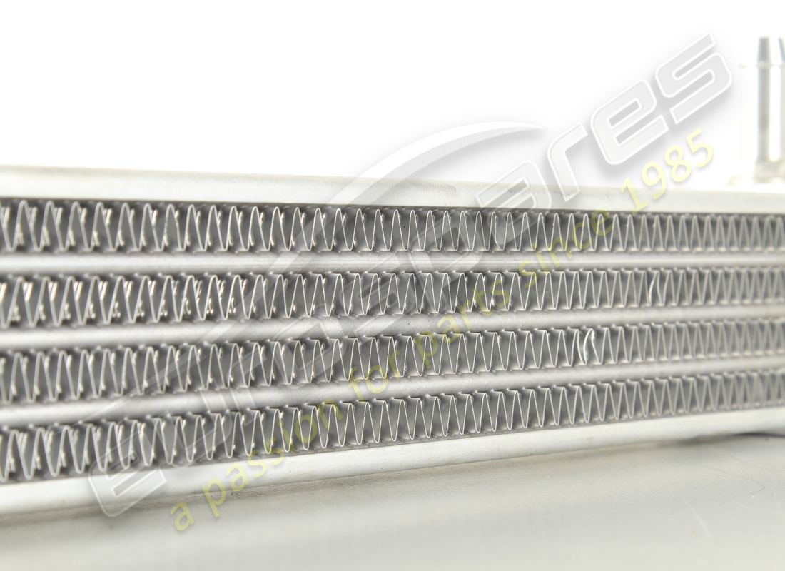 nuovo aston martin gruppo di raffreddamento e staffa. numero parte 9d337869ca (4)