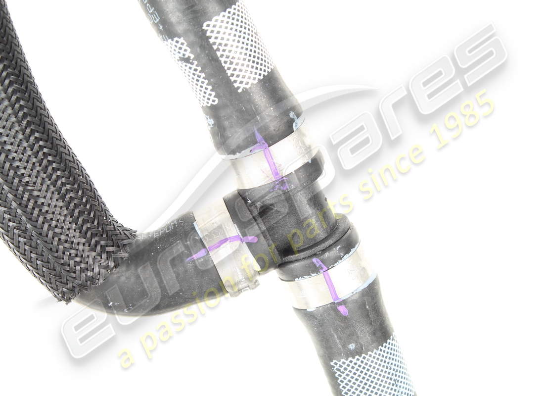 NUOVO MASERATI TUBO DAL RADIATORE SECONDARIO. NUMERO PARTE 670003288 (2) nuovo maserati tubo dal radiatore secondario. numero parte 670003288 (2)