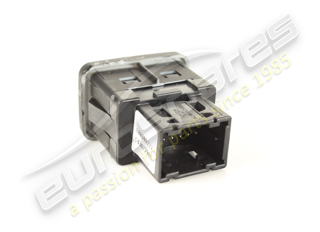 presa usb ferrari usata. numero parte 309772 (2)