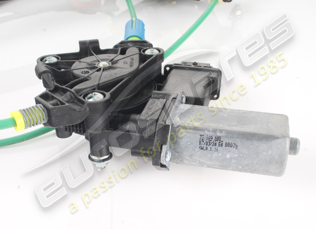 USATO FERRARI ALZACRISTALLO PORTA ANTERIORE. NUMERO PARTE 967219 (3) usato ferrari alzacristallo porta anteriore. numero parte 967219 (3)