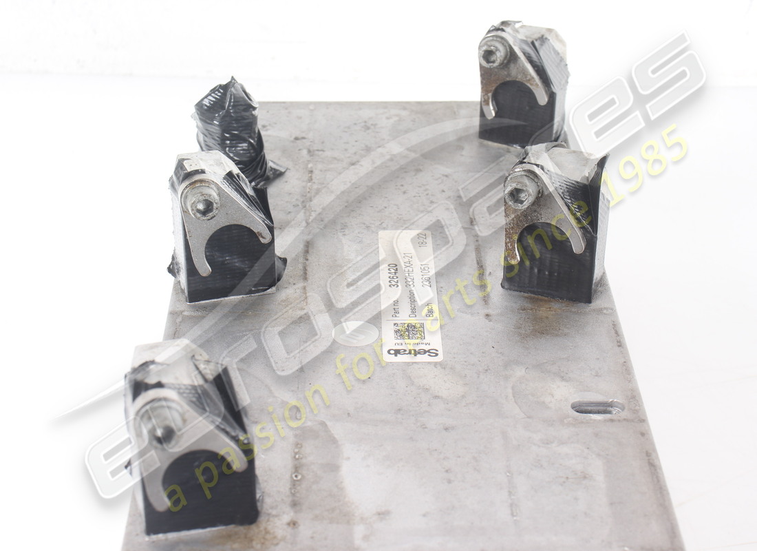 scambiatore di calore a olio ferrari usato. numero parte 326420 (4)