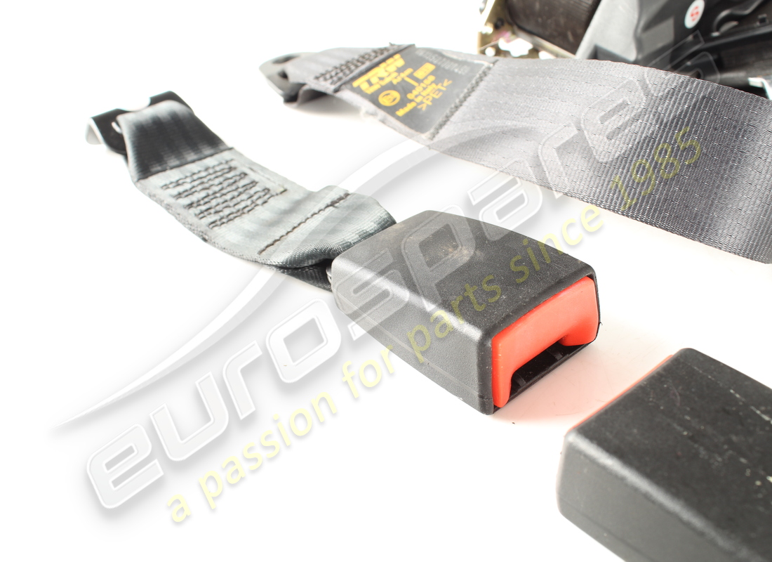 USATO MASERATI KIT CINTURE DI SICUREZZA POSTERIORE M338A. NUMERO PARTE 388150018 (4) usato maserati kit cinture di sicurezza posteriore m338a. numero parte 388150018 (4)