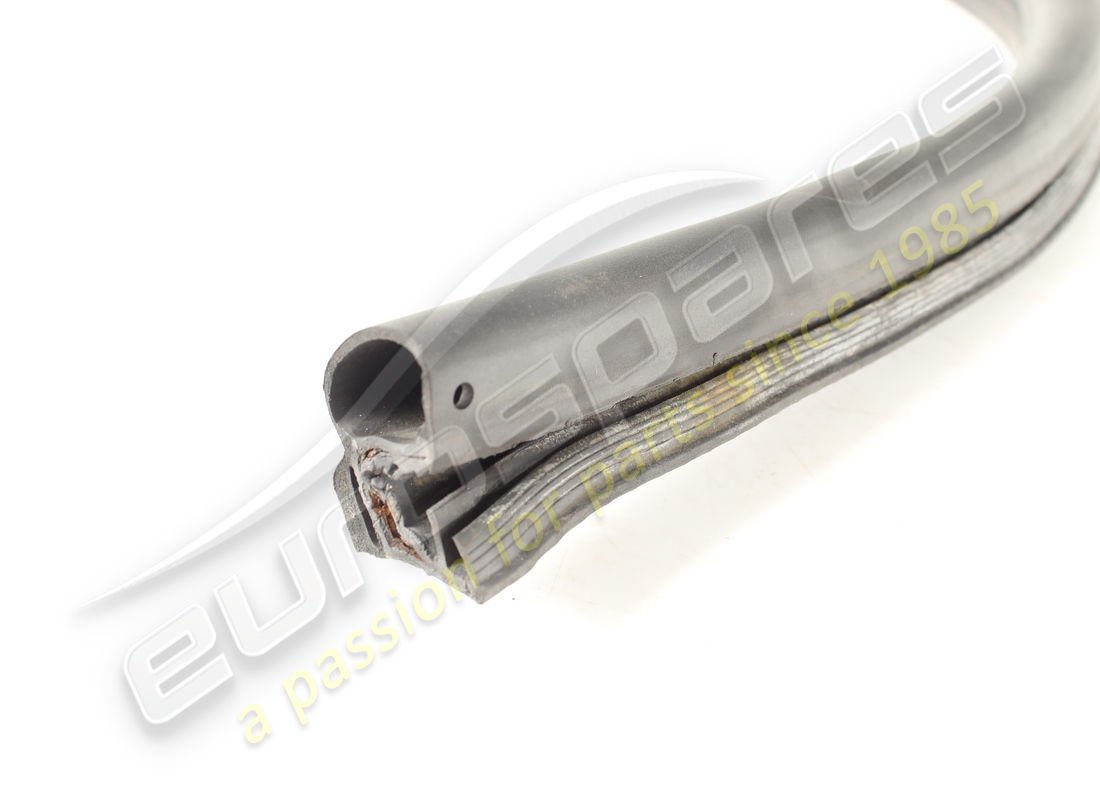 GUARNIZIONE INFERIORE USATA FERRARI. NUMERO PARTE 83987400 (3) guarnizione inferiore usata ferrari. numero parte 83987400 (3)