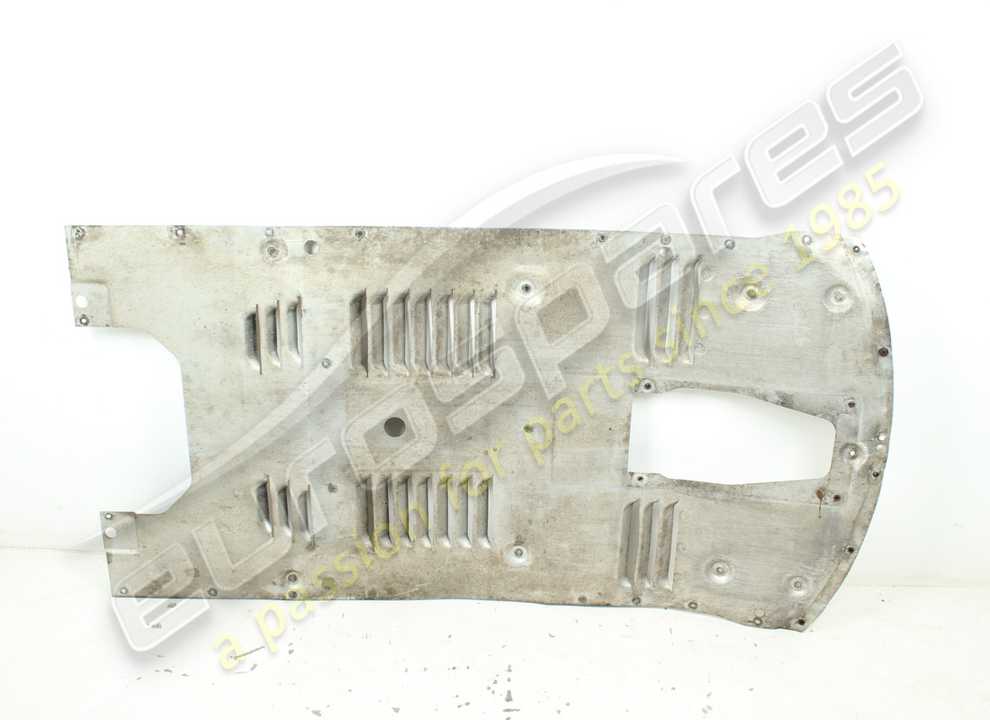 usato aston martin sottocassa, anteriore. numero parte ag435e209ba (2)