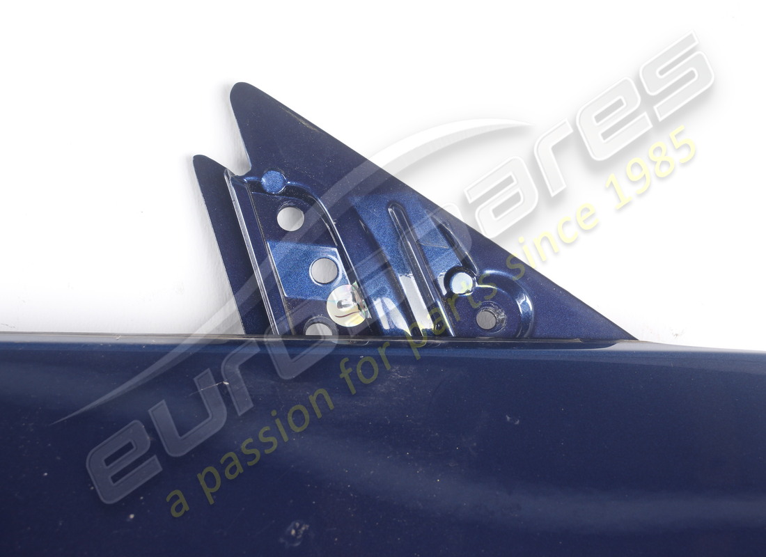 USATA FERRARI PORTA LATERALE DX. NUMERO PARTE 88008011 (2) usata ferrari porta laterale dx. numero parte 88008011 (2)