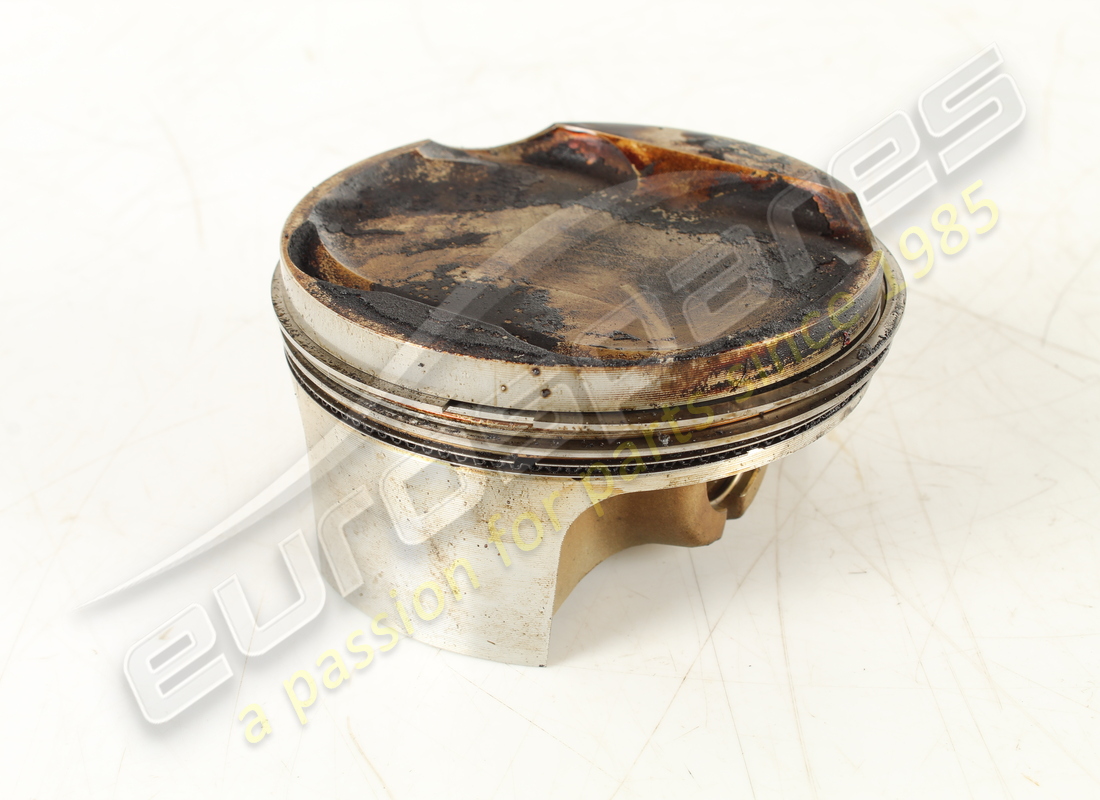 pistone maserati usato con segmenti bancali. numero parte 198412 (2)