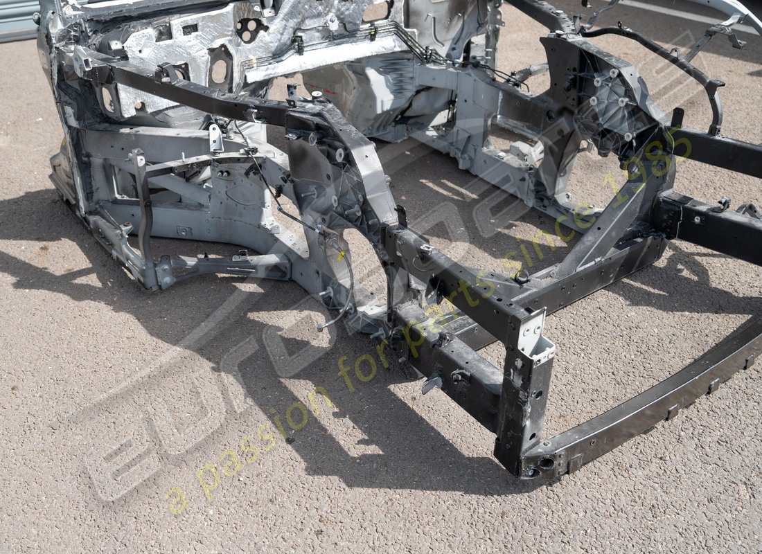 telaio anteriore completo danneggiato eurospares. numero parte eap1563097 (2)