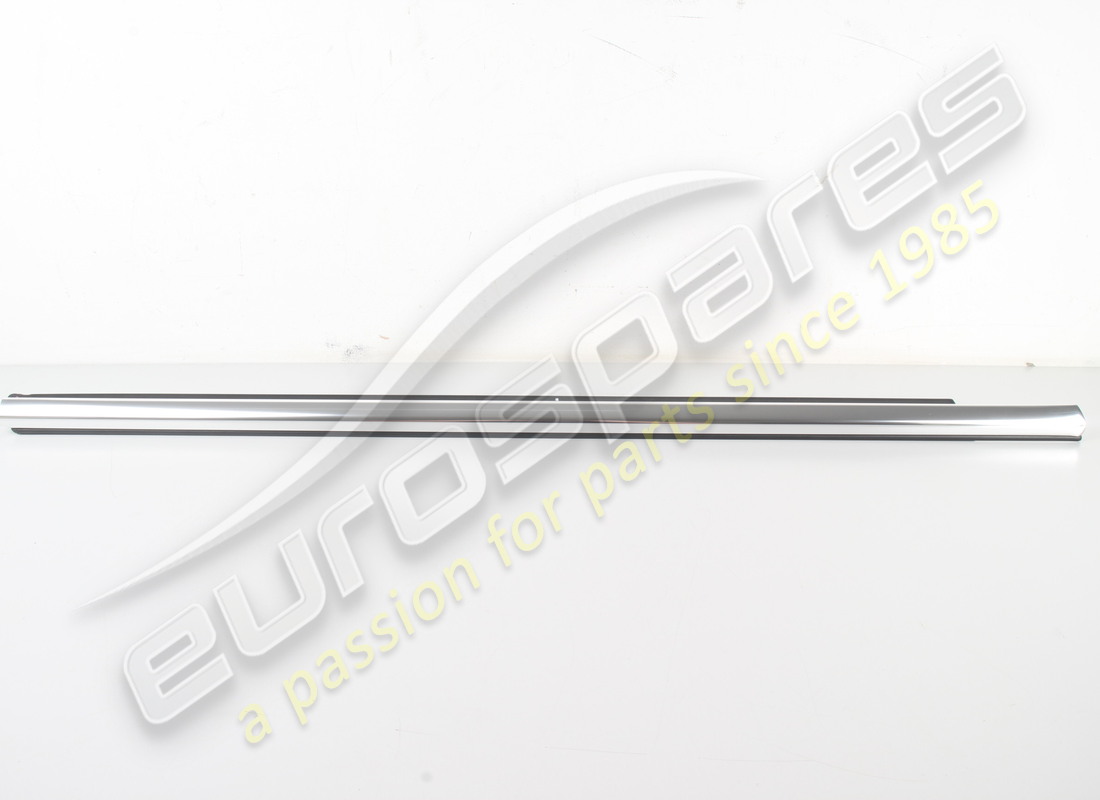 nuovo maserati rottame di vetro esterno anteriore destro. numero parte 670009856 (1)