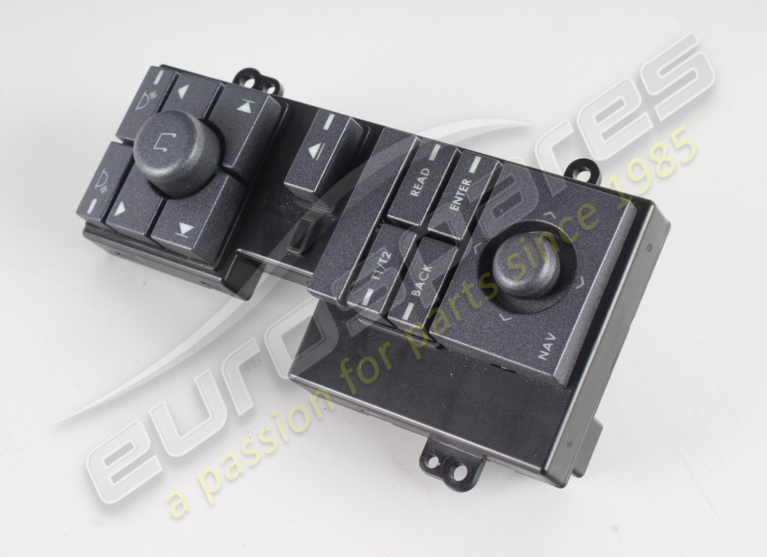 SWITCHPACK USATO Aston Martin, NAV CON SIM, PLATINO. NUMERO PARTE 4G4313D734AE (1)