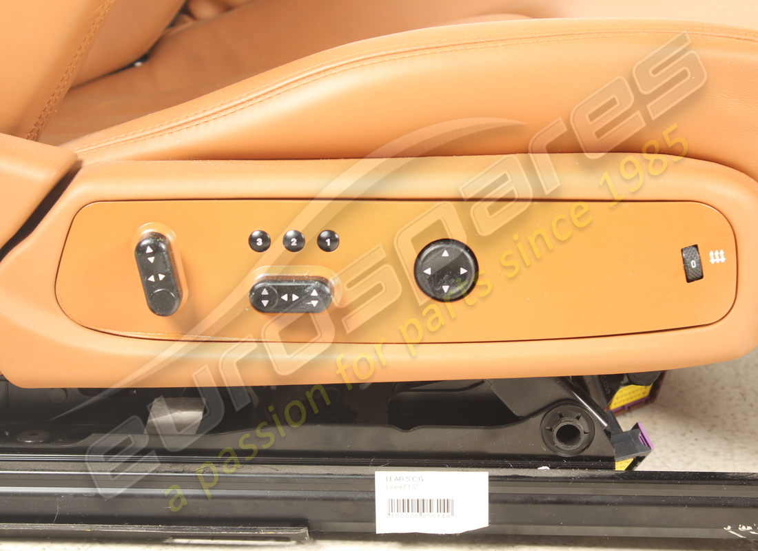 SET DI SEDILI USATI FERRARI. NUMERO PARTE EAP1490263 (4) set di sedili usati ferrari. numero parte eap1490263 (4)