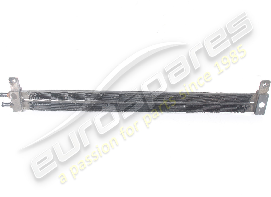 RADIATORE DELL'OLIO USATO MASERATI RHD. NUMERO PARTE 367817618 (4) radiatore dell'olio usato maserati rhd. numero parte 367817618 (4)