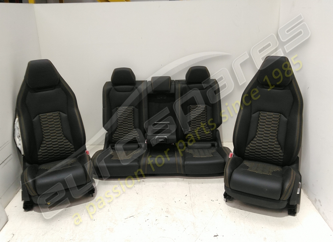 SET DI SEDILI COMPLETO USATO Lamborghini. NUMERO PARTE EAP1227394 (1)