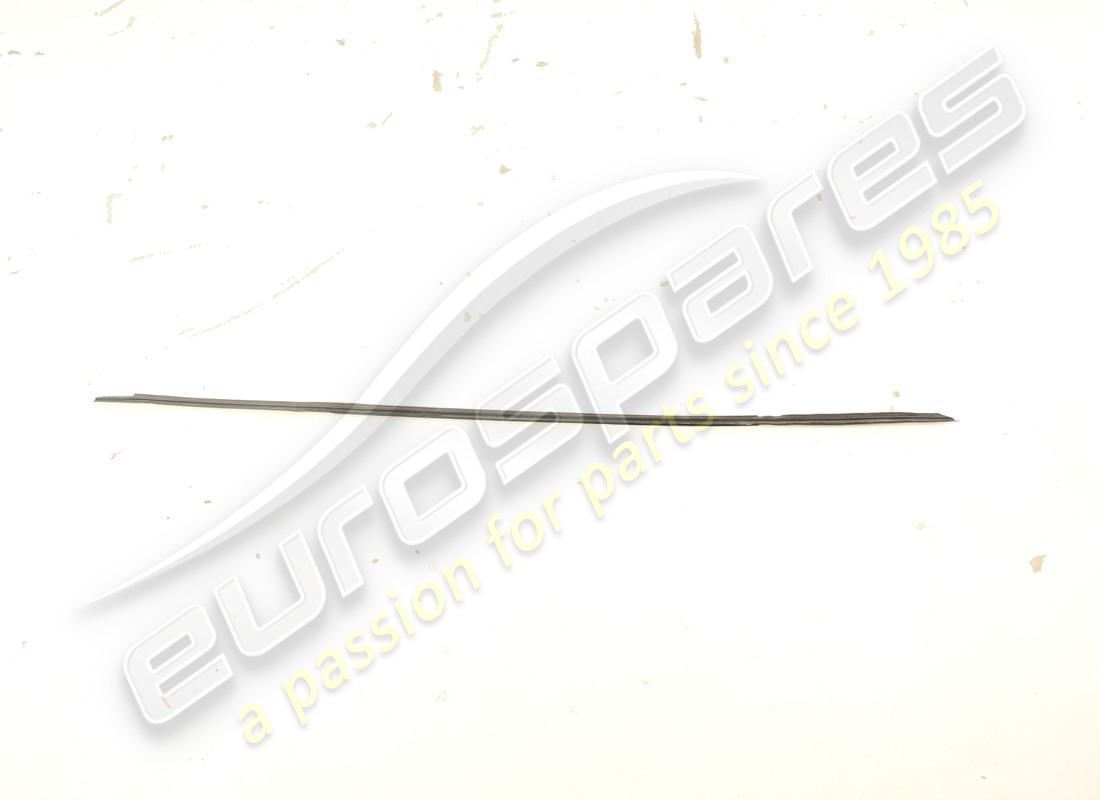 modanatura destra ferrari danneggiata. numero parte 61543500 (1)