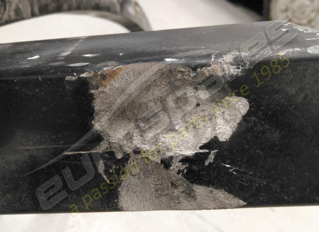 lamborghini paraurti posteriore danneggiato. numero parte 400807307 (2)