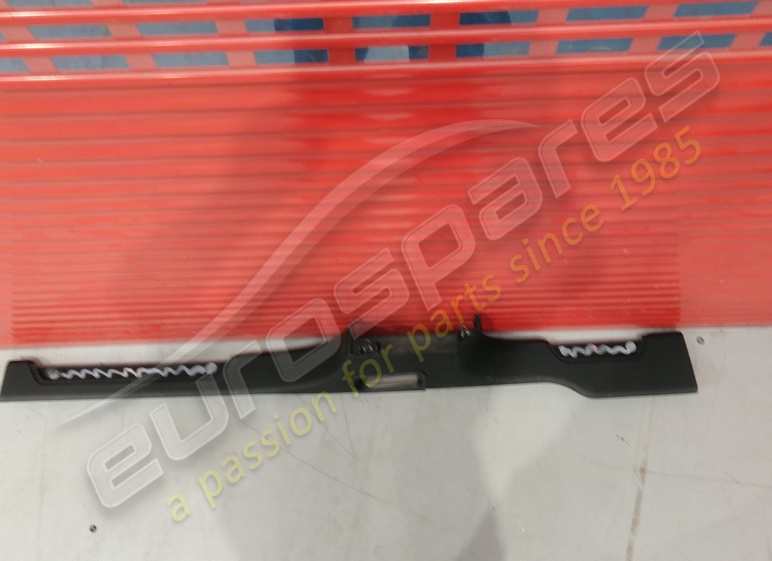 usato lamborghini pelle sottopiastra. numero parte 4ml853370cqg8 (2)