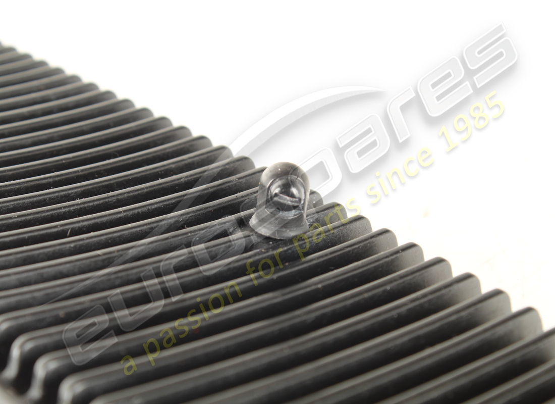 GRIGLIA DESTRO USATA FERRARI NUMERO PARTE RHD 60587700 (3) griglia destro usata ferrari numero parte rhd 60587700 (3)