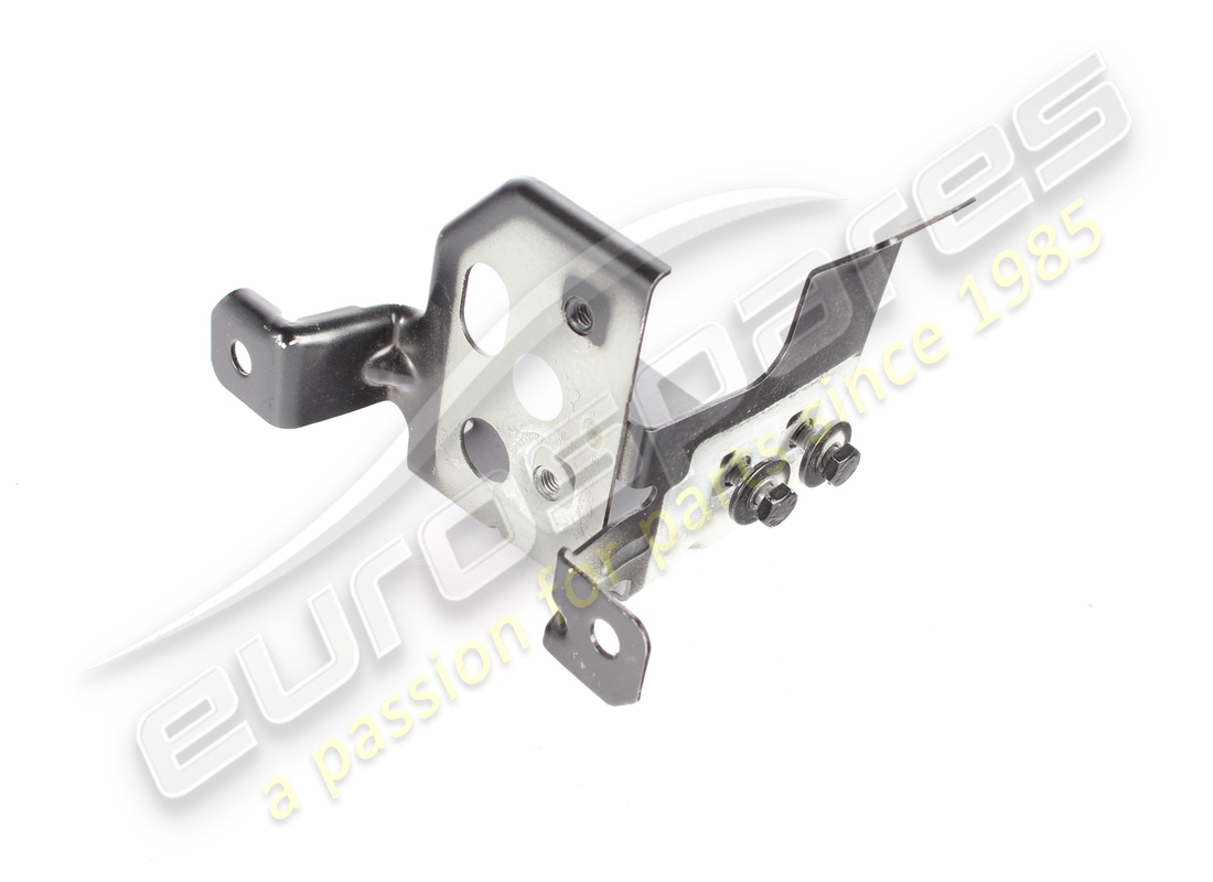 supporto parafango anteriore destro usato maserati. numero parte 670217112 (2)