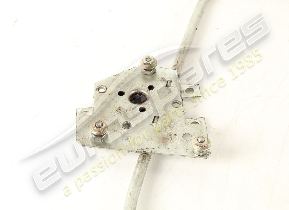 used ferrari rh window lift mechanism. part number 62302300 (2)